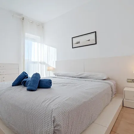 Hauzify I Apolo 아파트