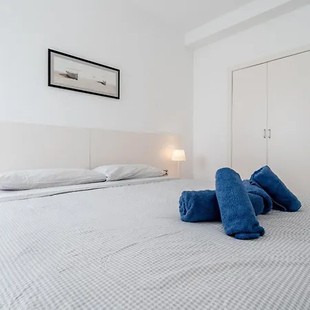 Hauzify I Apolo * Castell-Platja d’Aro