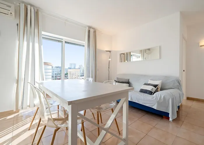 Apartment Hauzify I Apolo *